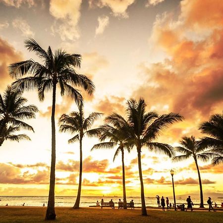 Aqua Palms Waikiki Ocean View Lanai Parking Included Honolulu Exterior foto