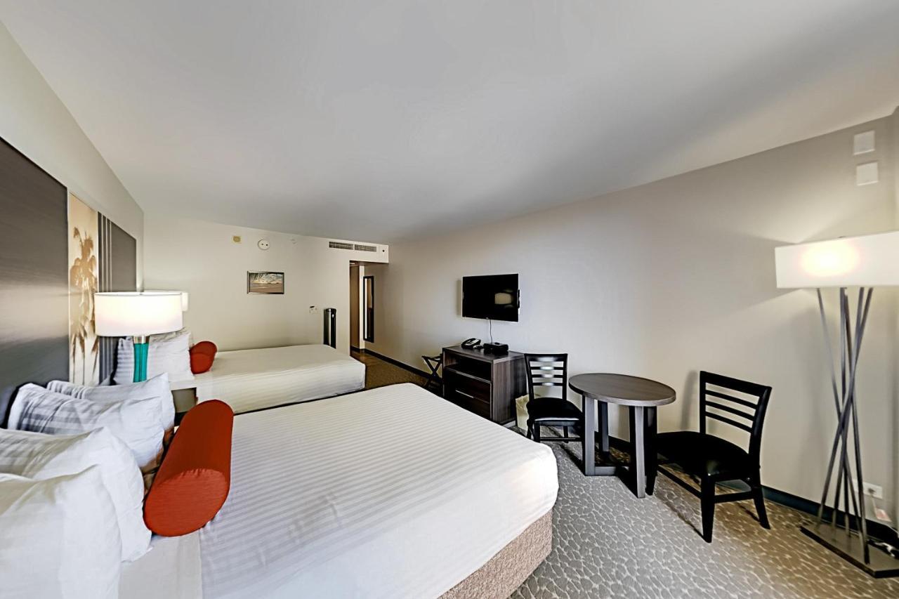 Aqua Palms Waikiki Ocean View Lanai Parking Included Honolulu Exterior foto